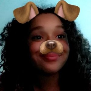 Meet your Posher, Lola